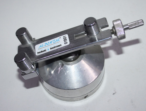 Preview: Harnisch + Rieth Modelltisch # 01801