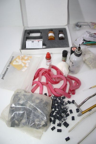 Preview: Dentallabor-Restposten diverses Dental-Zubehör Bohrer, Schleifpapier # 10454