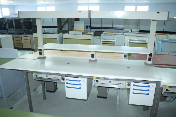 Preview: KaVo 2er Arbeitstisch / Labortisch / Arbeitsblock + Beleuchtung + Bord # 9265