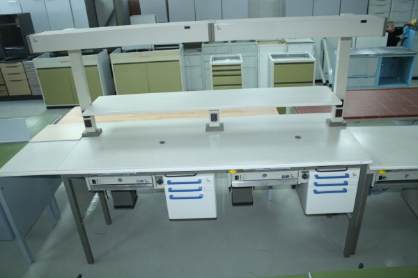 Preview: KaVo 2er Arbeitstisch / Labortisch / Arbeitsblock + Beleuchtung + Bord # 9265