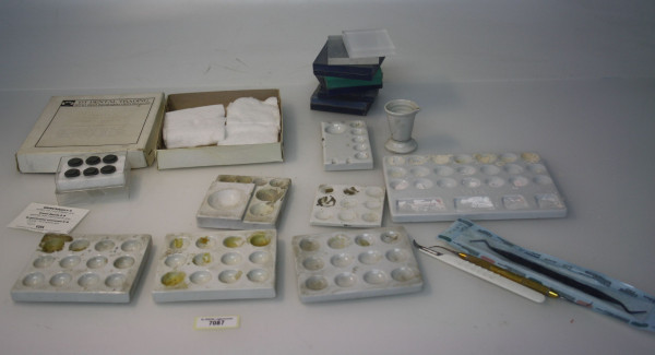 Preview: Diverses Keramik-Equipment # 7087