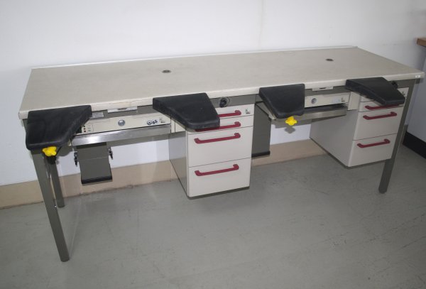 Preview: KaVo Doppelarbeitsplatz / Labortisch / 2er Arbeitstisch # 9461