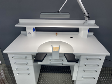 Preview: Al-Dental Einzelarbeitsplatz  Labortisch Dentalmöbel LED Gelenkleuchte Weiß