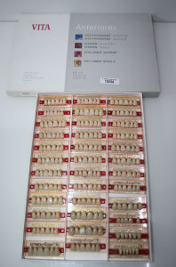 Preview: VITA Anteriores / VITA Physiodens Kunststoff-Frontzähne 3-D-Master # 10258