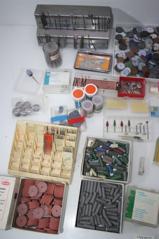 Dentallabor-Restposten Bohrer, Polierer, Bürsten, Ständer etc. # 10487