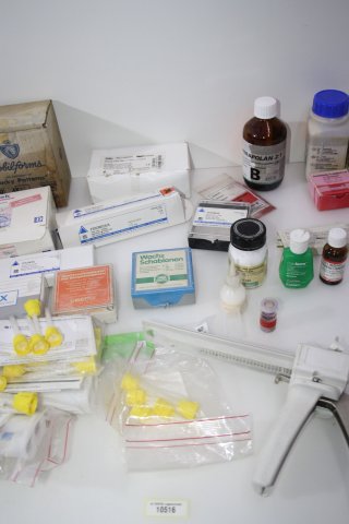 Dentallabor-Restposten diverse Verbrauchsmaterialien # 10516