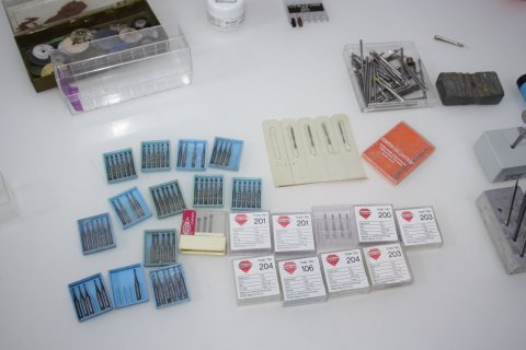 Dentallabor-Restposten diverse Bohrer, Diamantbohrer, Fräsen etc. # 10526
