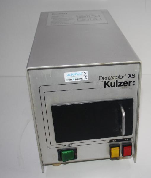 Hochleistungs-Lichtpolymerisationsgerät Dentacolor XS Kulzer # 00386