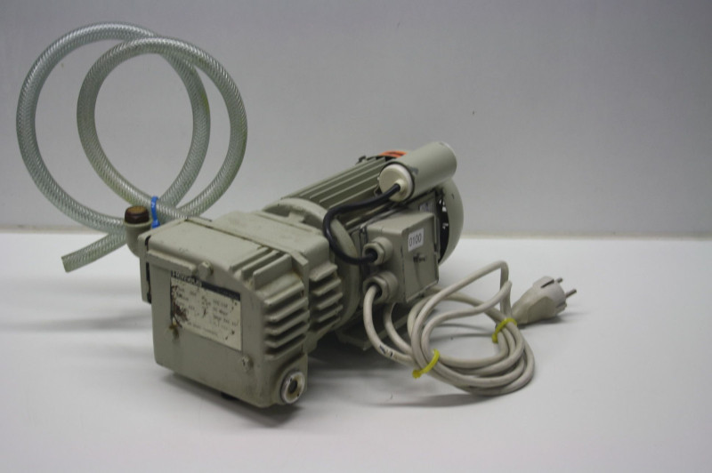 Vakuumpumpe Heraeus Combilabor # 100