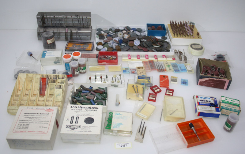 Dentallabor-Restposten Bohrer, Polierer, Bürsten, Ständer etc. # 10487