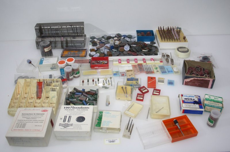 Dentallabor-Restposten Bohrer, Polierer, Bürsten, Ständer etc. # 10487