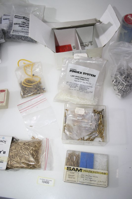 Dentallabor-Restposten Pins, Hülsen für Pinbohrer Pindex etc. # 10490
