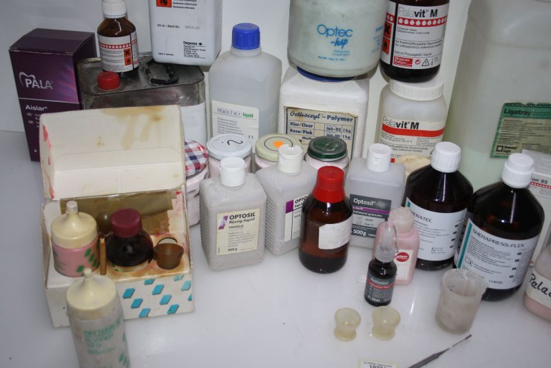 Dentallabor-Restposten diverse Verbrauchsmaterialien # 10234
